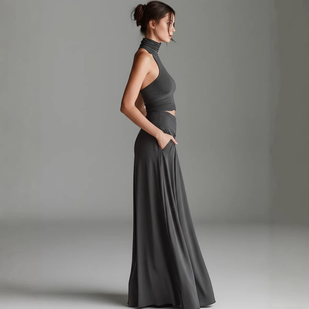 Conjunto Top Cuello Alto Sin Mangas y Vestido Largo