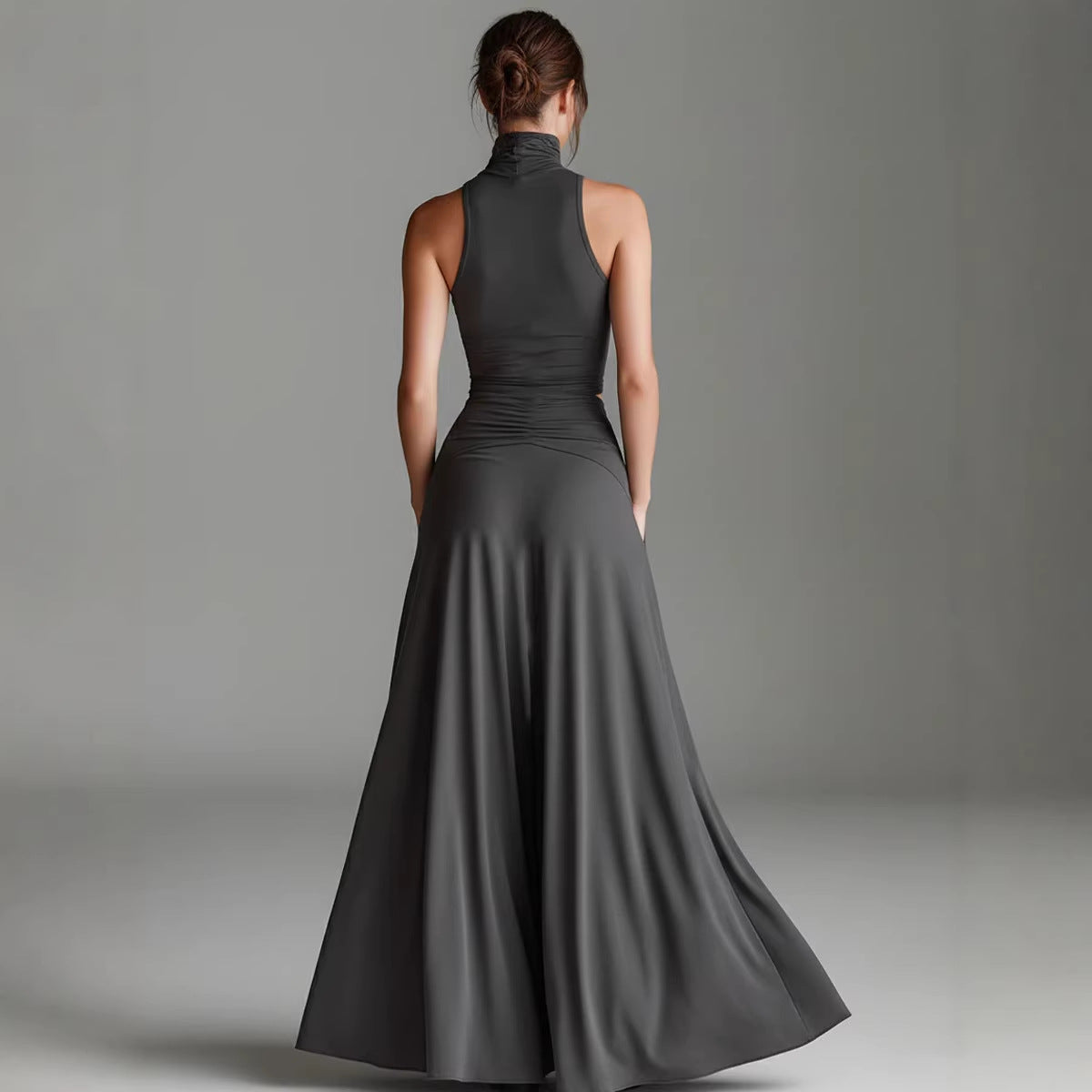 Conjunto Top Cuello Alto Sin Mangas y Vestido Largo