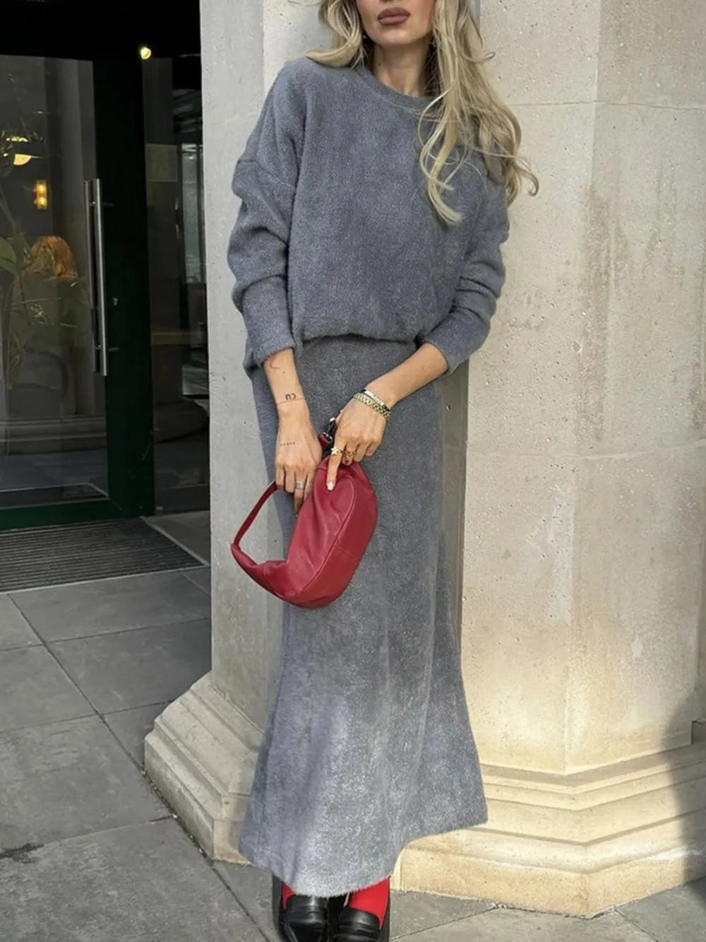 Conjunto Punto Jersey Cuello Redondo y Falda Fishtail